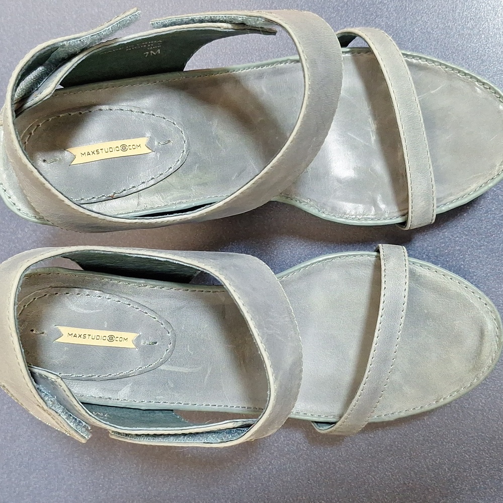 Max Studio Platform Sandals sz 7